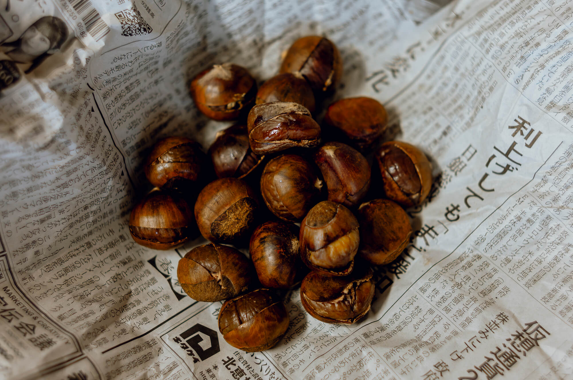 (写真はただの撮影用の天津甘栗)